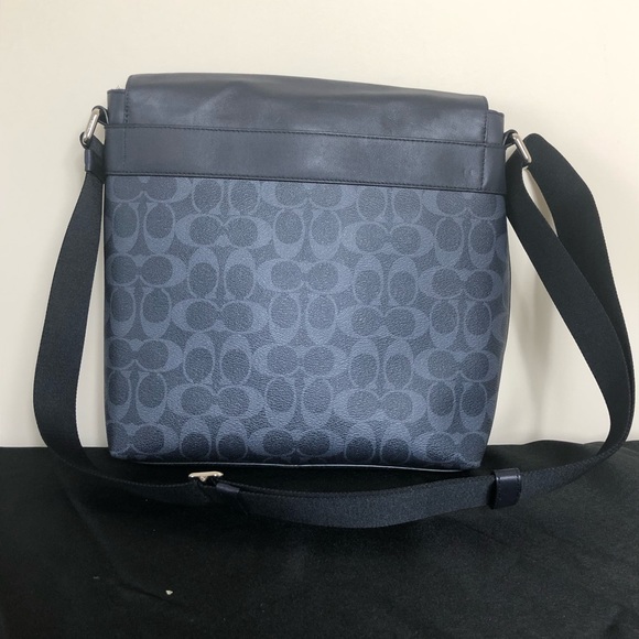 🆕 BNWT Coach signature messenger bag - Picture 5 of 8